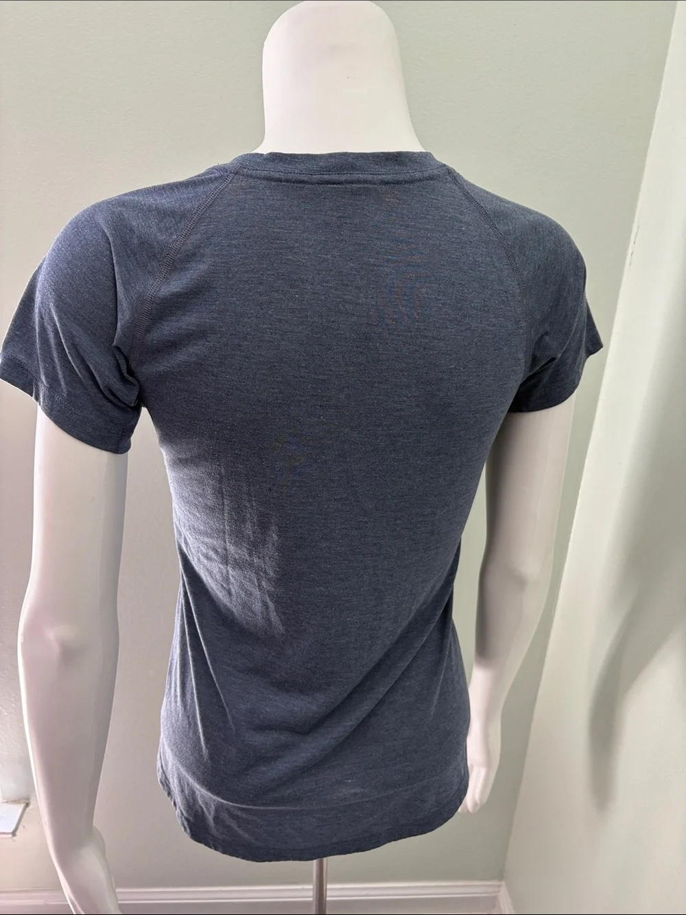Patagonia Capilene Cool Tee Blue Small - Picture 5 of 7